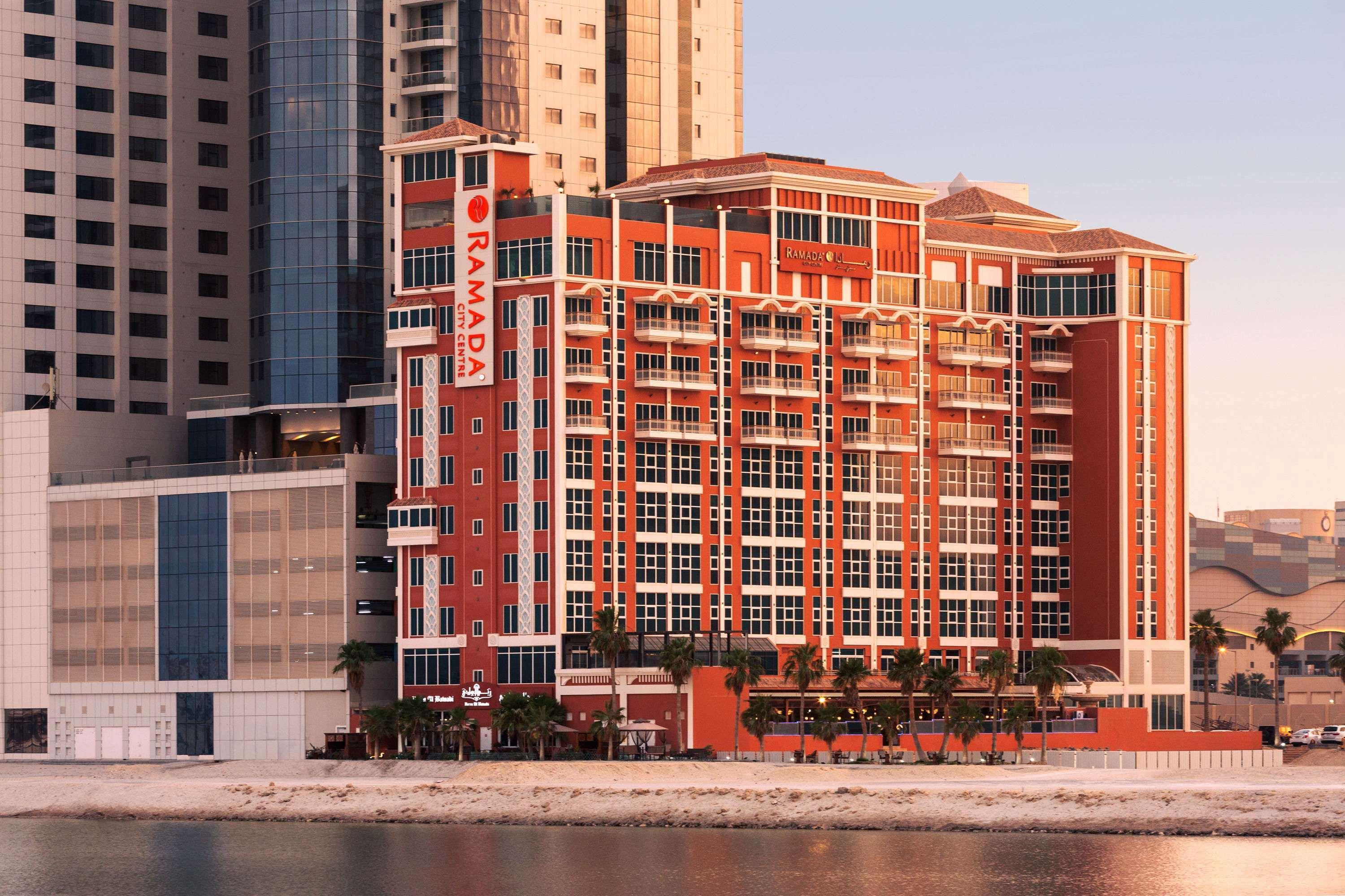 Ramada By Wyndham Manama City Centre Zewnętrze zdjęcie