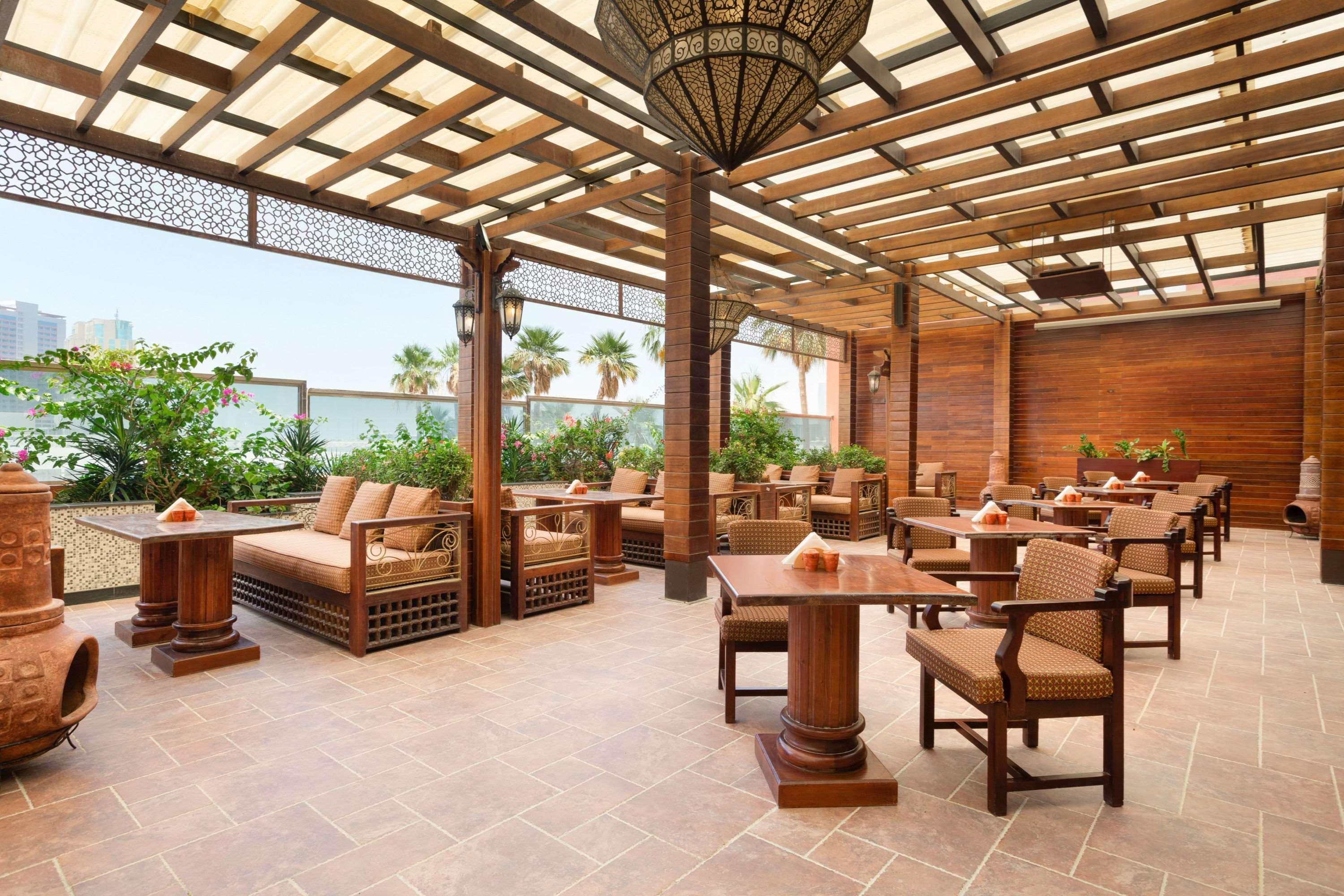 Ramada By Wyndham Manama City Centre Zewnętrze zdjęcie