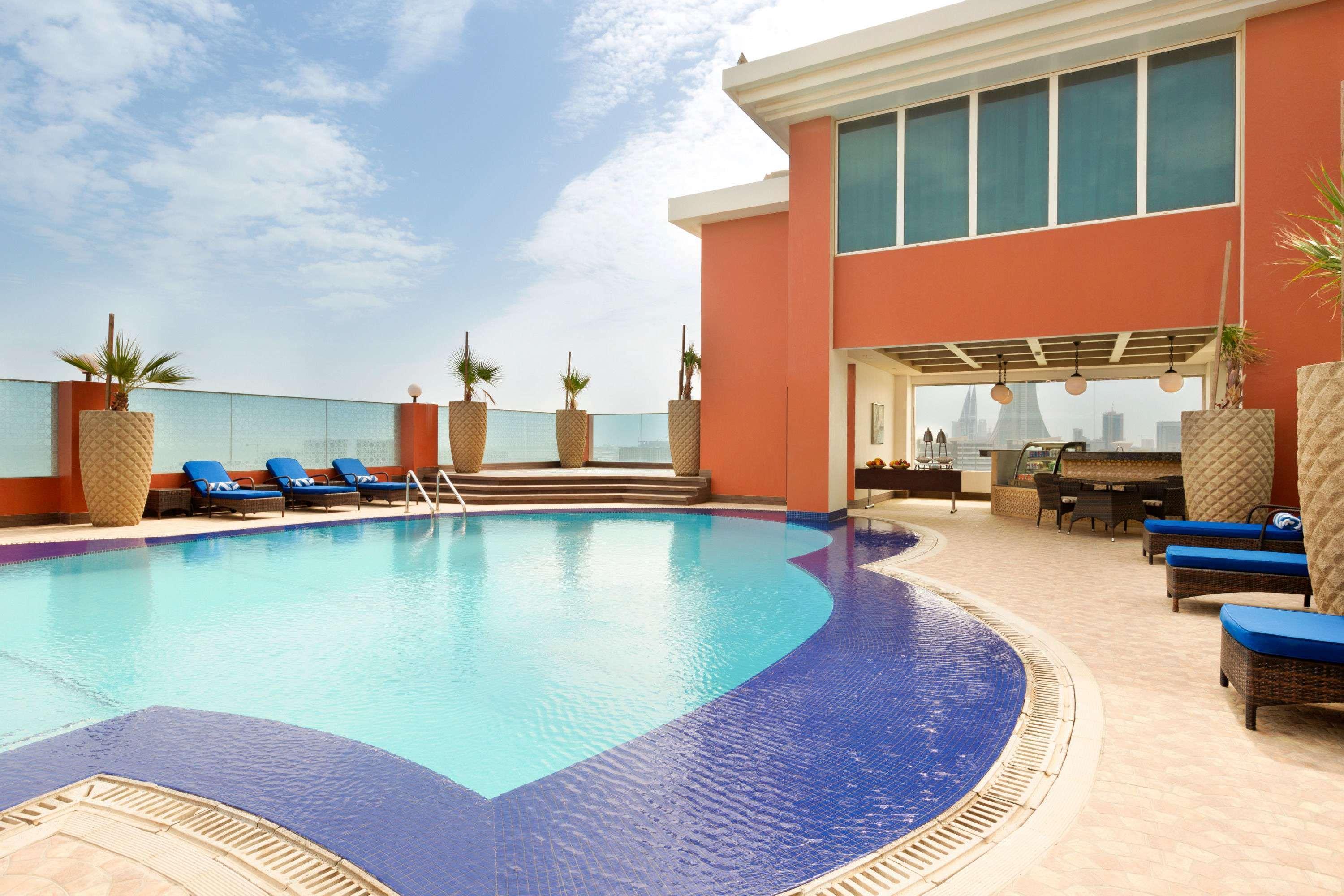 Ramada By Wyndham Manama City Centre Zewnętrze zdjęcie