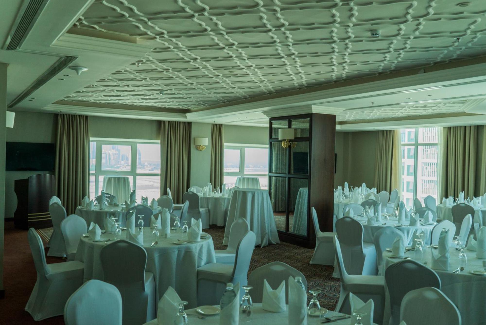 Ramada By Wyndham Manama City Centre Zewnętrze zdjęcie