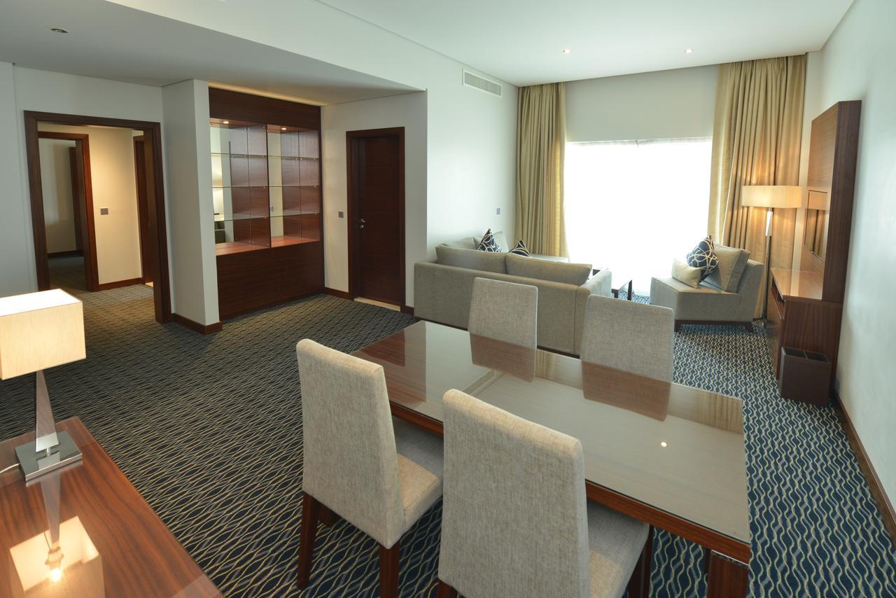 Ramada By Wyndham Manama City Centre Zewnętrze zdjęcie
