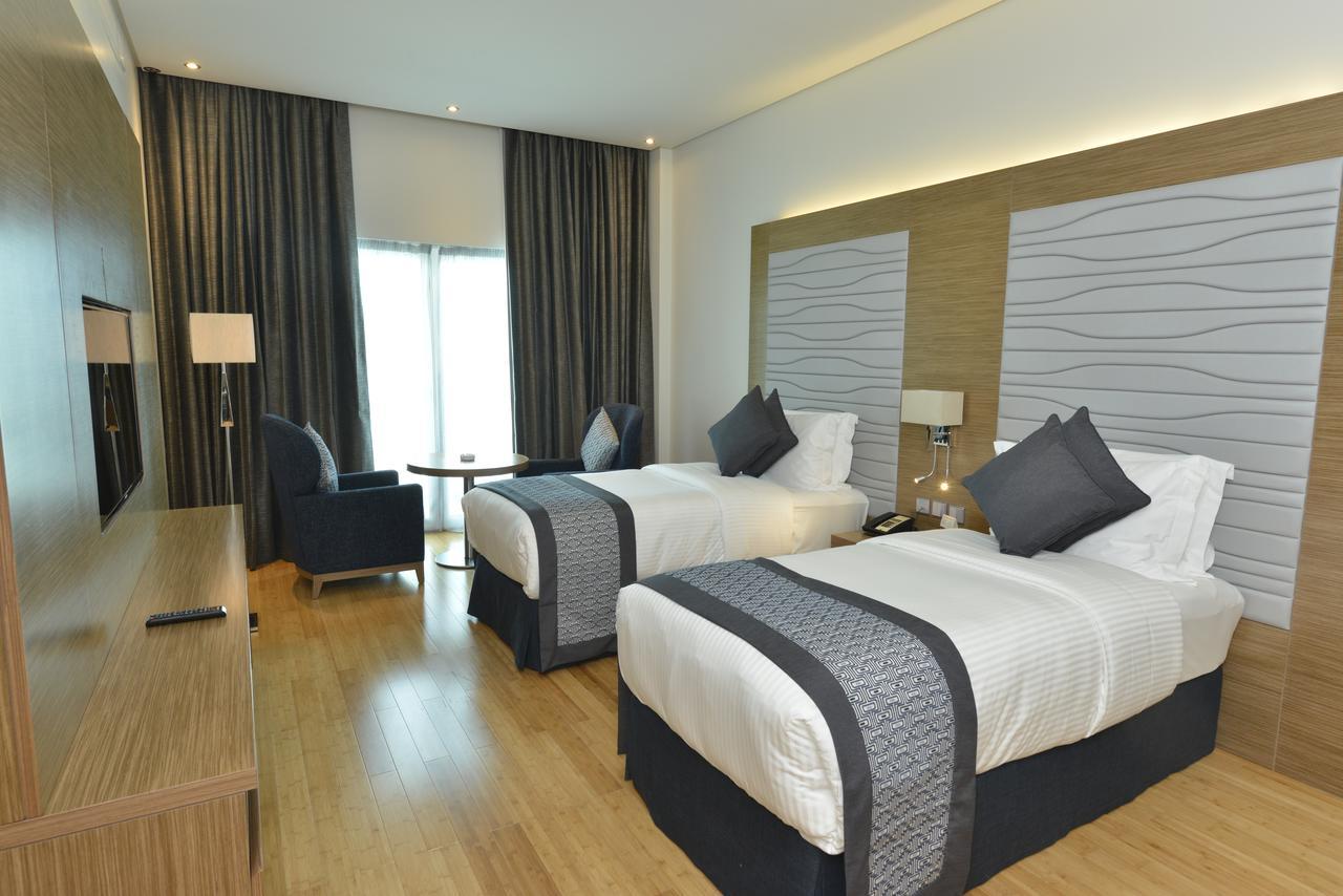 Ramada By Wyndham Manama City Centre Zewnętrze zdjęcie