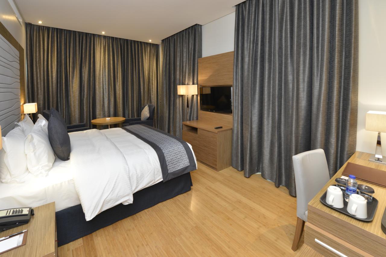 Ramada By Wyndham Manama City Centre Zewnętrze zdjęcie