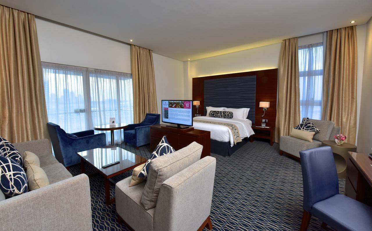 Ramada By Wyndham Manama City Centre Zewnętrze zdjęcie