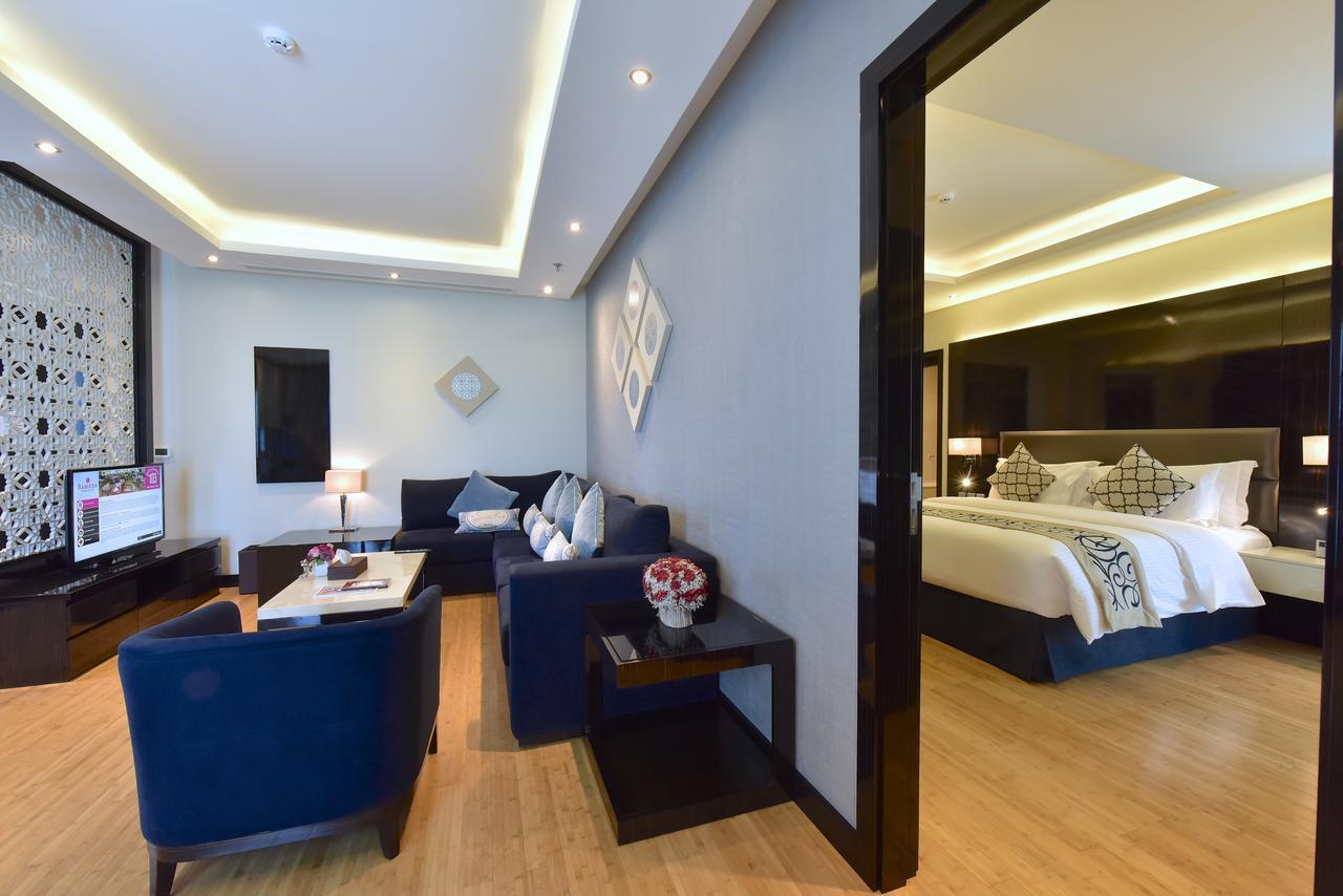 Ramada By Wyndham Manama City Centre Zewnętrze zdjęcie