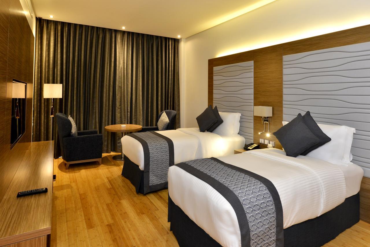 Ramada By Wyndham Manama City Centre Zewnętrze zdjęcie