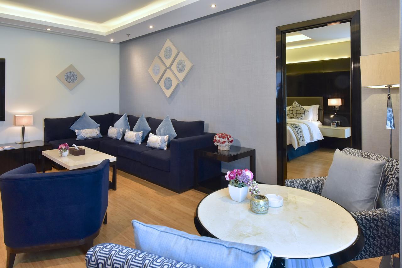 Ramada By Wyndham Manama City Centre Zewnętrze zdjęcie