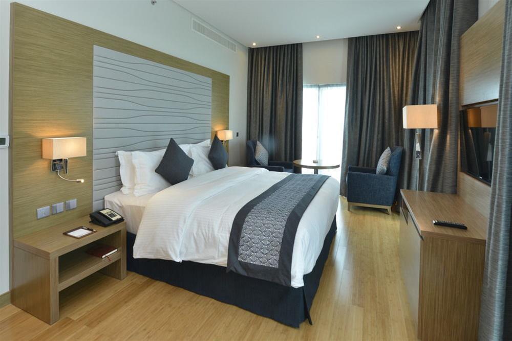 Ramada By Wyndham Manama City Centre Zewnętrze zdjęcie